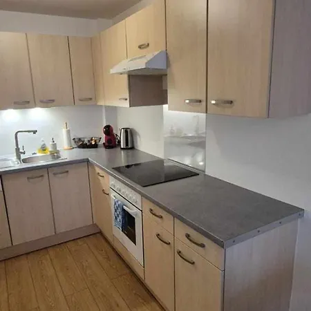 Nouveau !! Confortable Totalement Renove Avec Parking Gratuit - Hypercentre De *